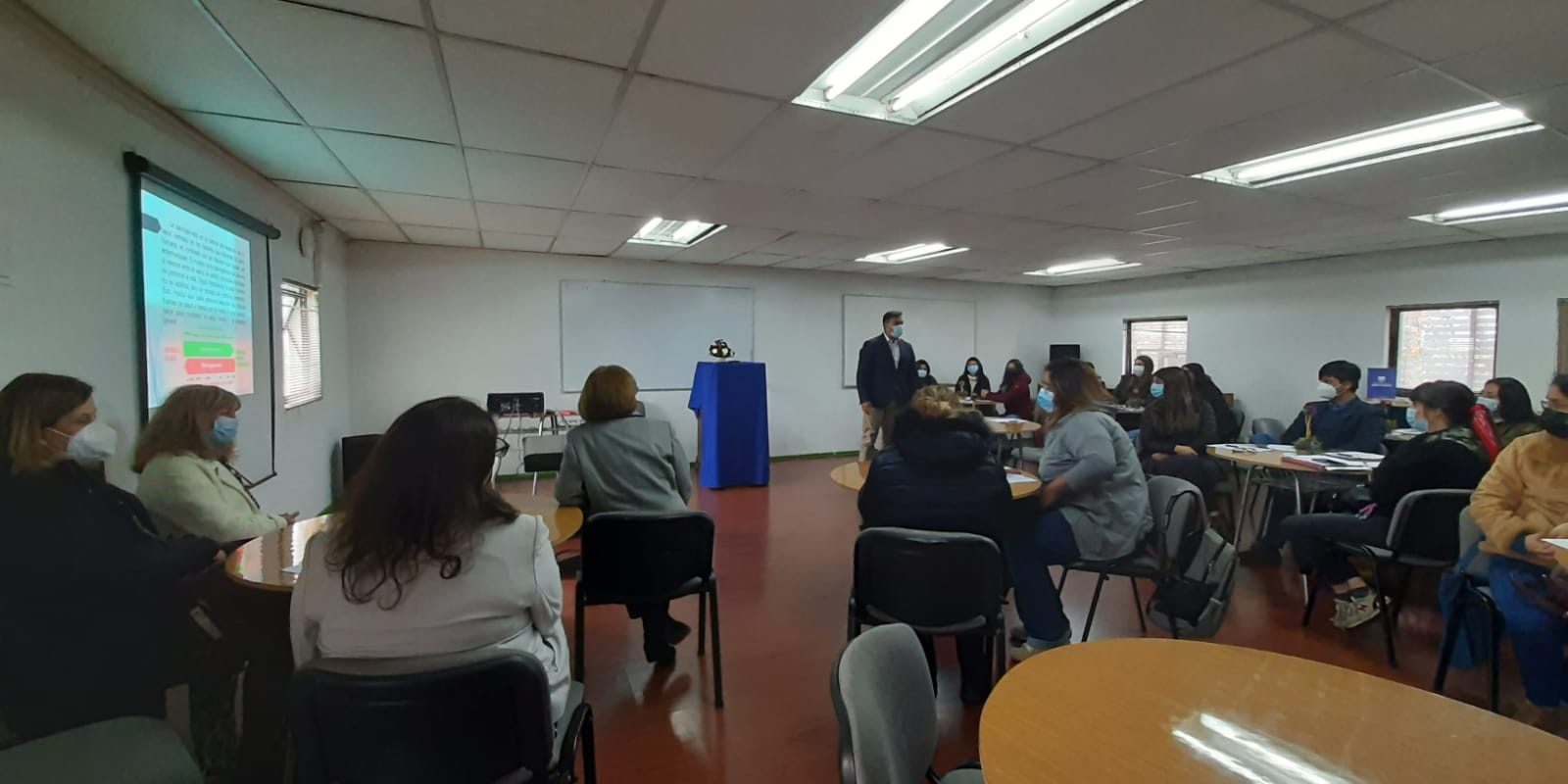 charla colegio san carlos chillan